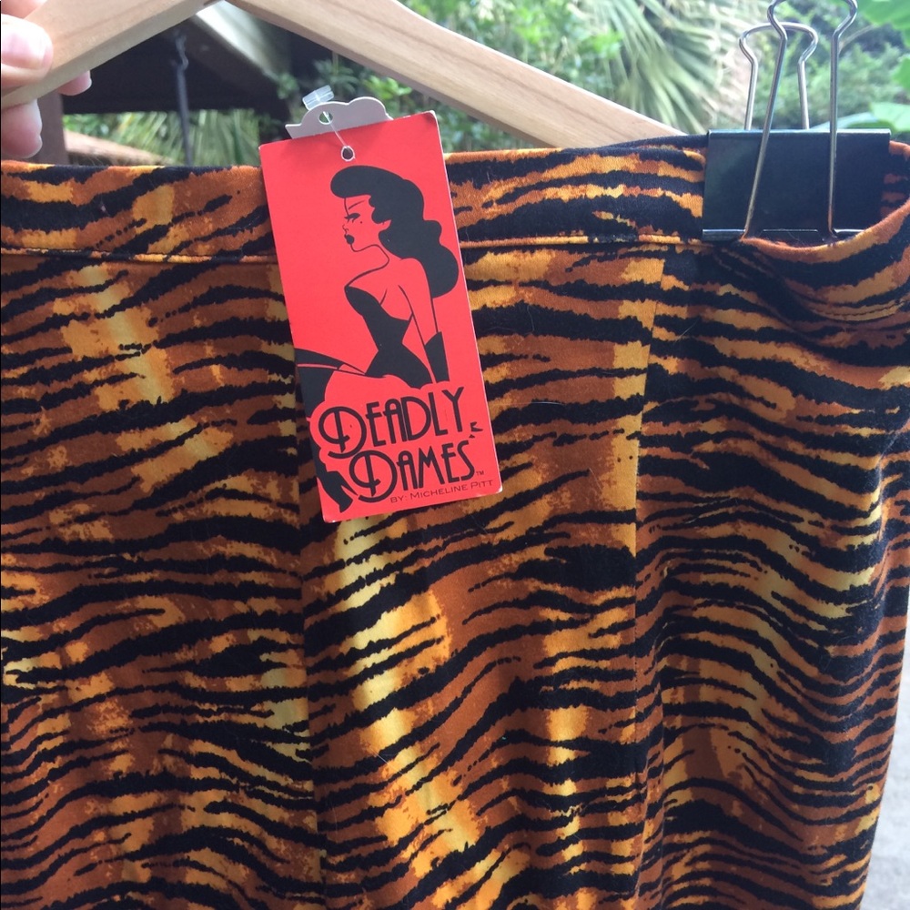 PinUp Girl 2X tiger print cigarette pants. NWT